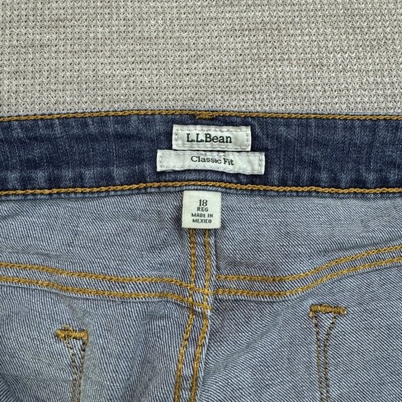 LL Bean Womens Size 18 Reg Blue Denim Classic Fit Jeans Straight Leg High Rise - Picture 6 of 13